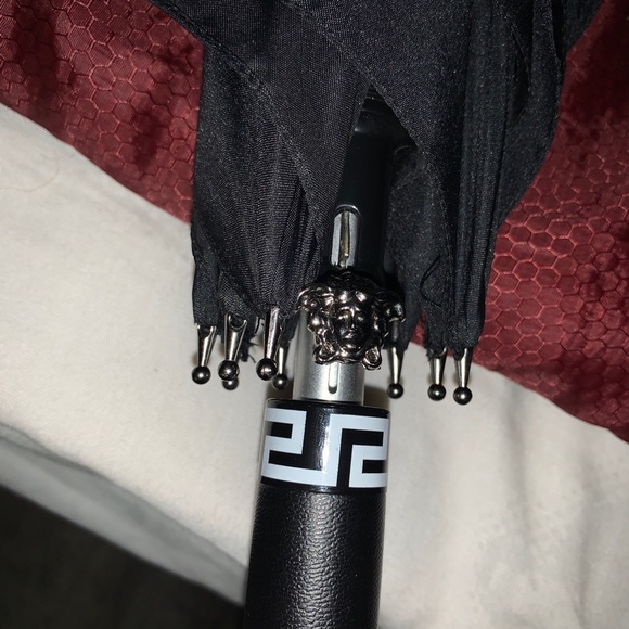 Versace umbrella - Picture 3 of 3